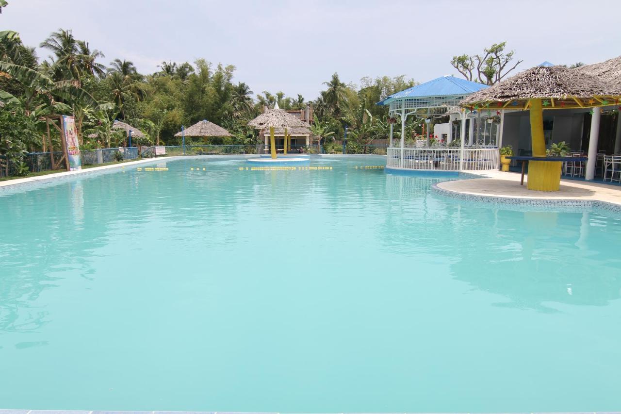 Sweetwater Resort Zamboanguita  エクステリア 写真